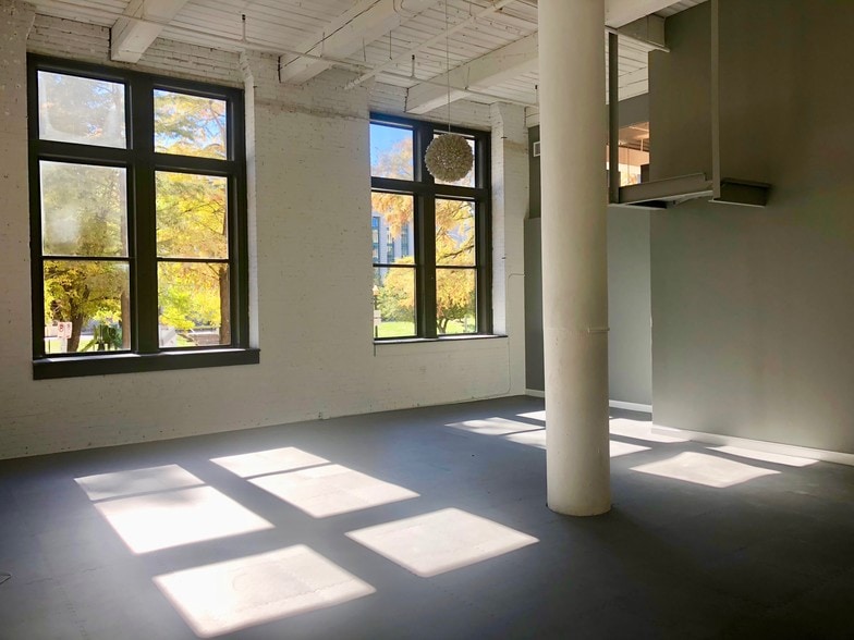 More Photos Of 1300 Washington Ave, Saint Louis Storefront For Sale