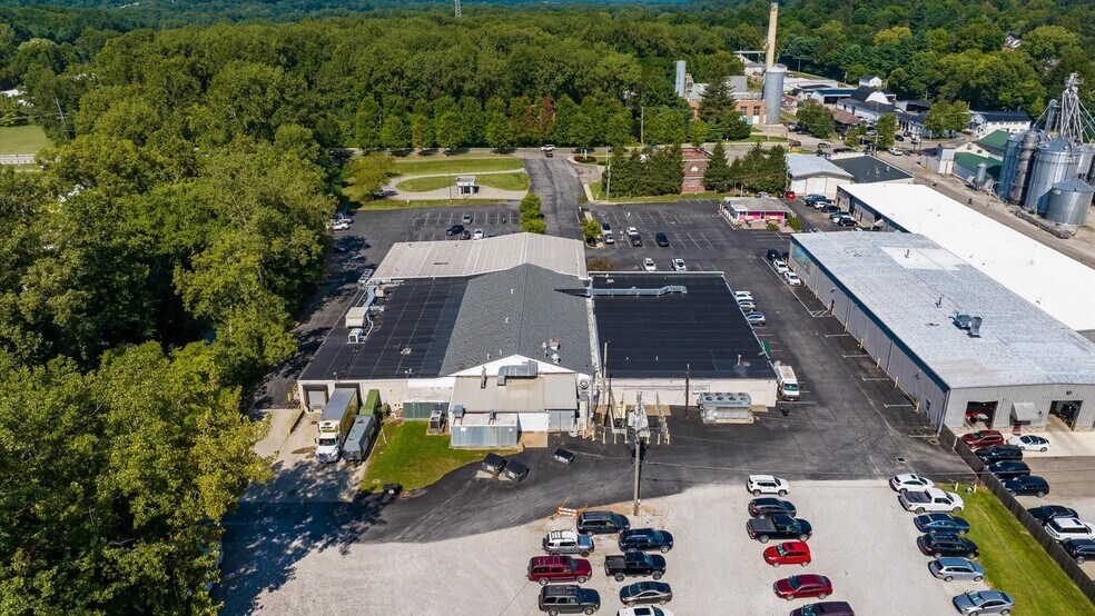 More Photos Of 484 S Main St, Granville Supermarket For Sale