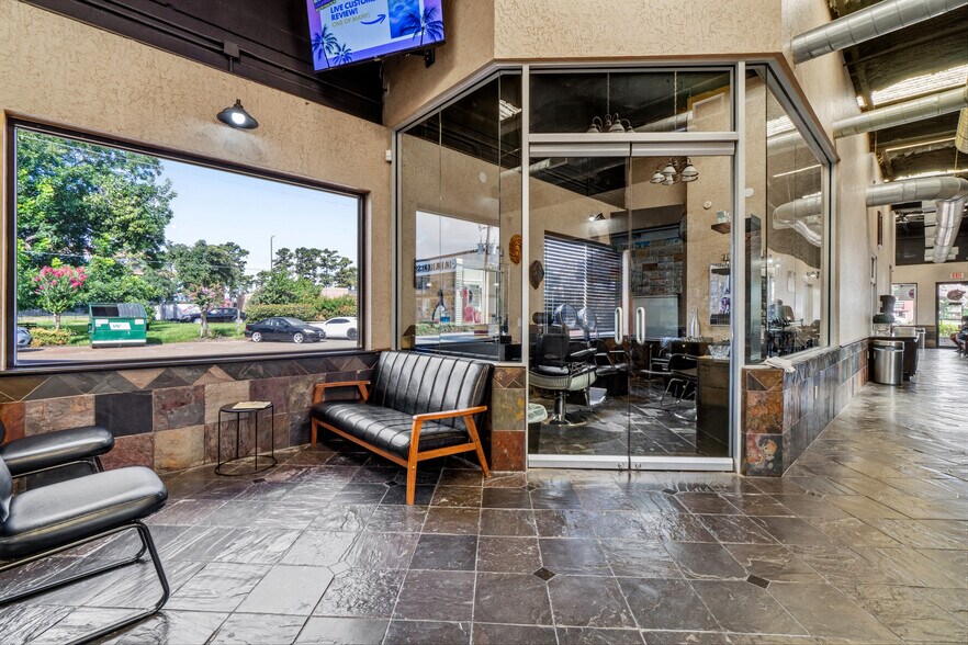 More Photos Of 3211 Fm-1960 Rd, Houston Carwash For Sale