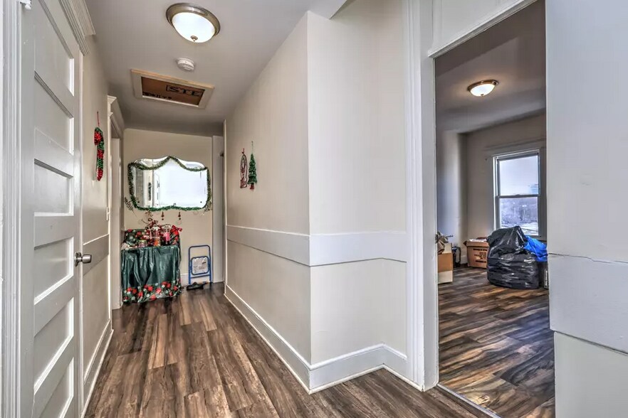 More Photos Of 420-428 Pembroke St, Bridgeport General Retail For Sale