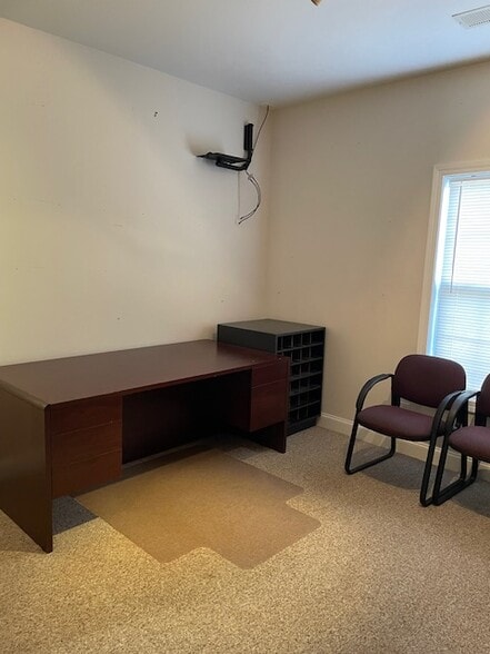 More Photos Of 106 Colony Park Dr, Cumming Office Residential For Lease