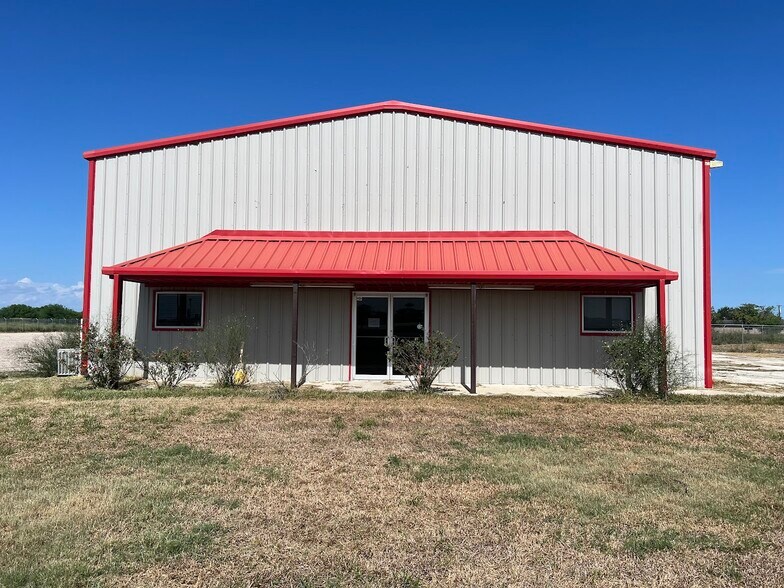 More Photos Of 4136 Interstate Highway 37, Odem Truck Terminal For Lease