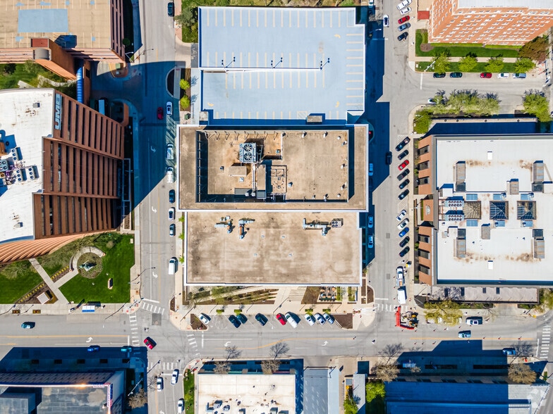 More Photos Of 4800 Main St, Kansas City Office For Lease