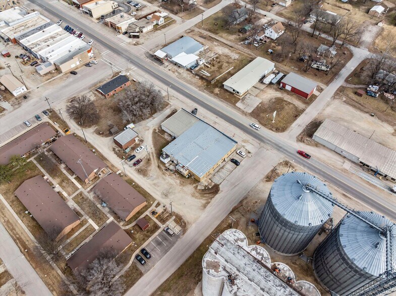 More Photos Of 205 Maple St, Overbrook Mixed Retail For Sale