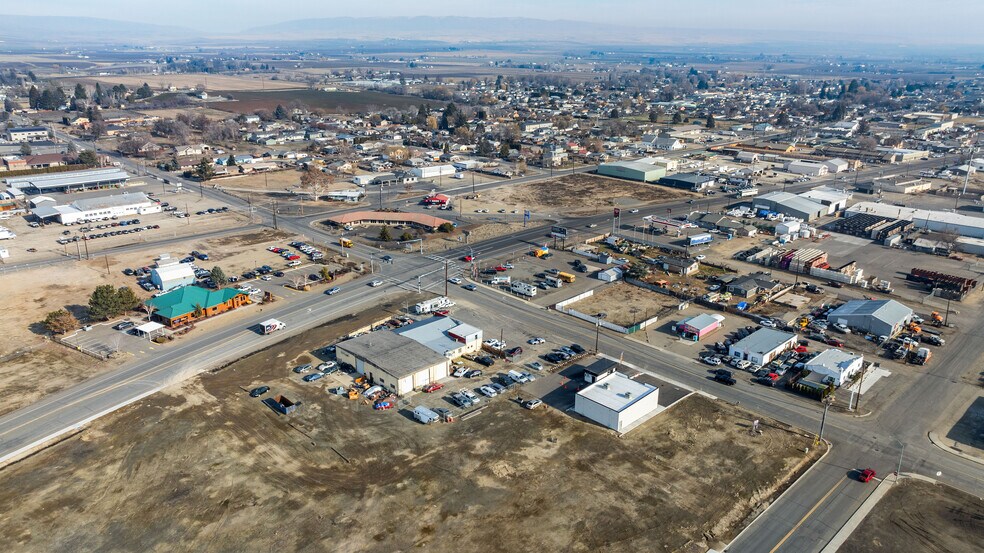 More Photos Of 209 1st, Sunnyside Freestanding For Lease