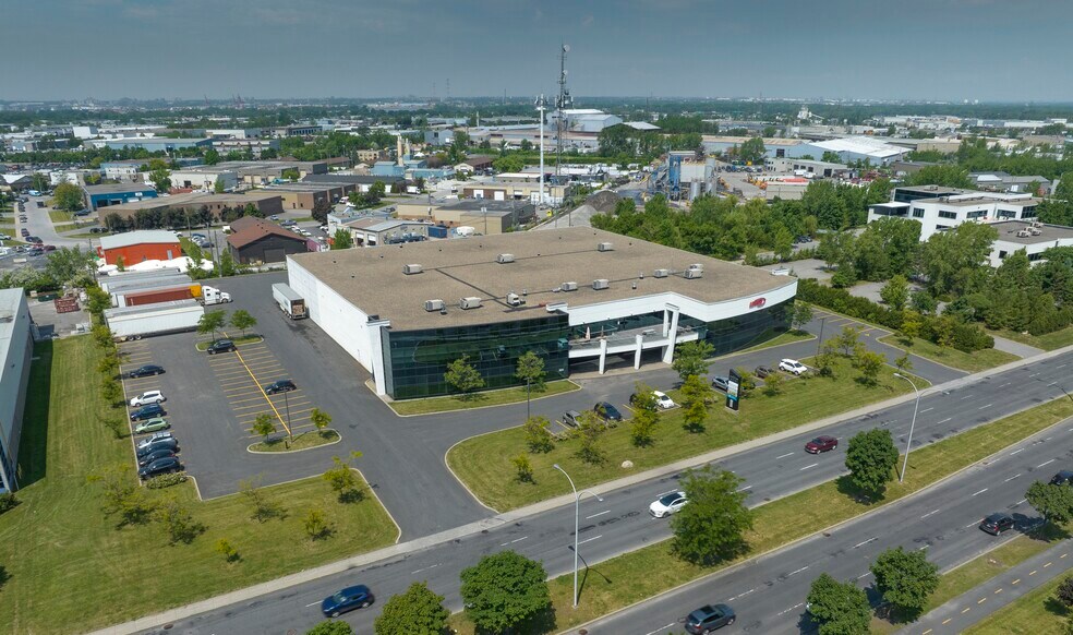 More Photos Of 2625-2655 Boul Jacques-Cartier E, Longueuil Flex For Lease