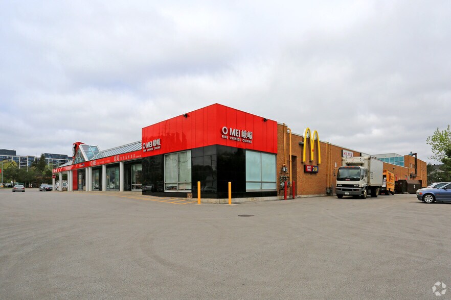 More Photos Of 420 Highway 7, Richmond Hill General Retail For Lease