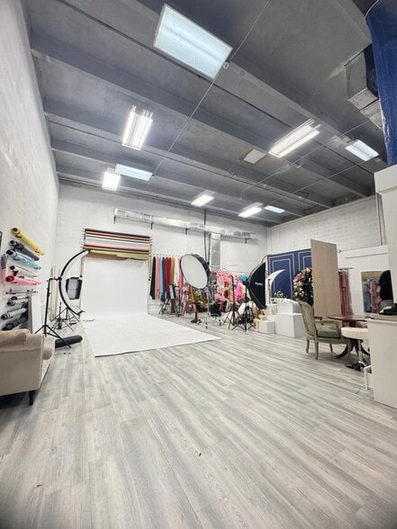 More Photos Of 10813-10841 NW 29th St, Doral Industrial For Sale