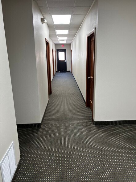 More Photos Of 1930 E 20th Pl, Scottsbluff Medical For Lease