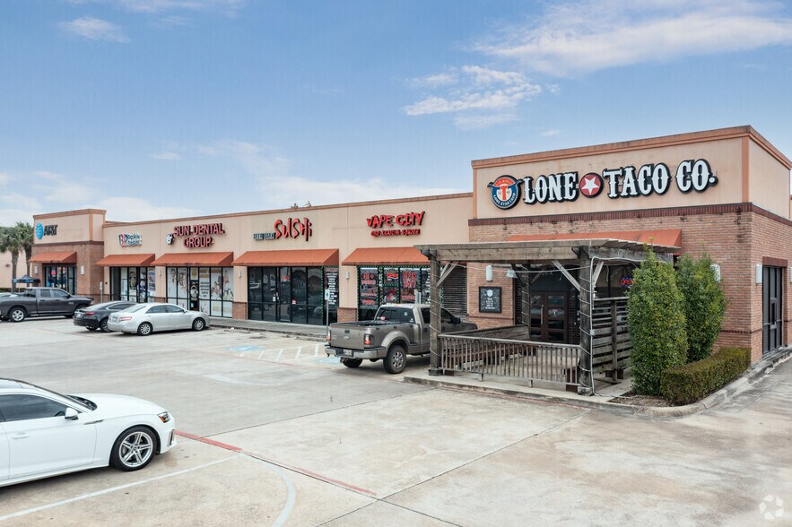 More Photos Of 3811 Center St, Deer Park Unknown For Lease