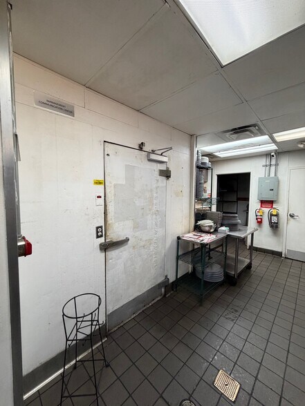 More Photos Of 19713-19725 Yorba Linda Blvd, Yorba Linda General Retail For Lease