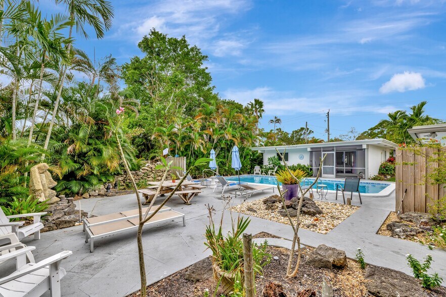 More Photos Of 630 NE 37th St, Oakland Park Apartments For Sale