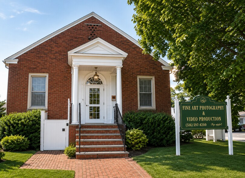 More Photos Of 240-242 Lincoln Pl, Westbury Office For Sale