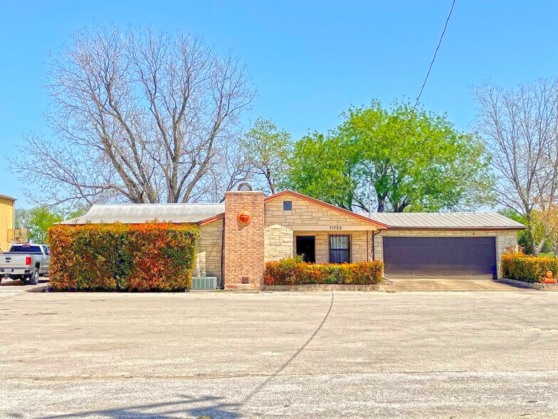 More Photos Of 11722 Fischer Rd, Von Ormy Industrial For Sale