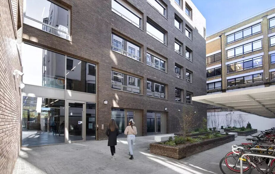 More Photos Of Clements Rd, London Office For Lease