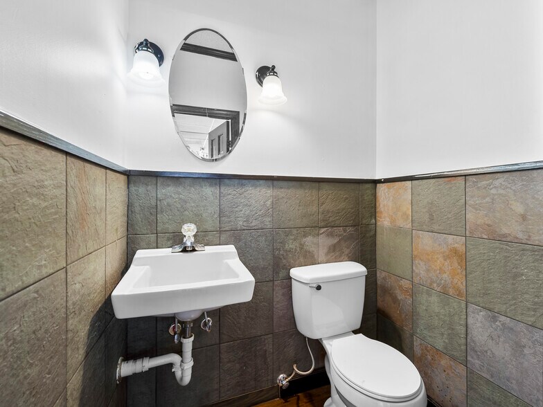 More Photos Of 1 Battle Sq, Asheville Apartments For Lease