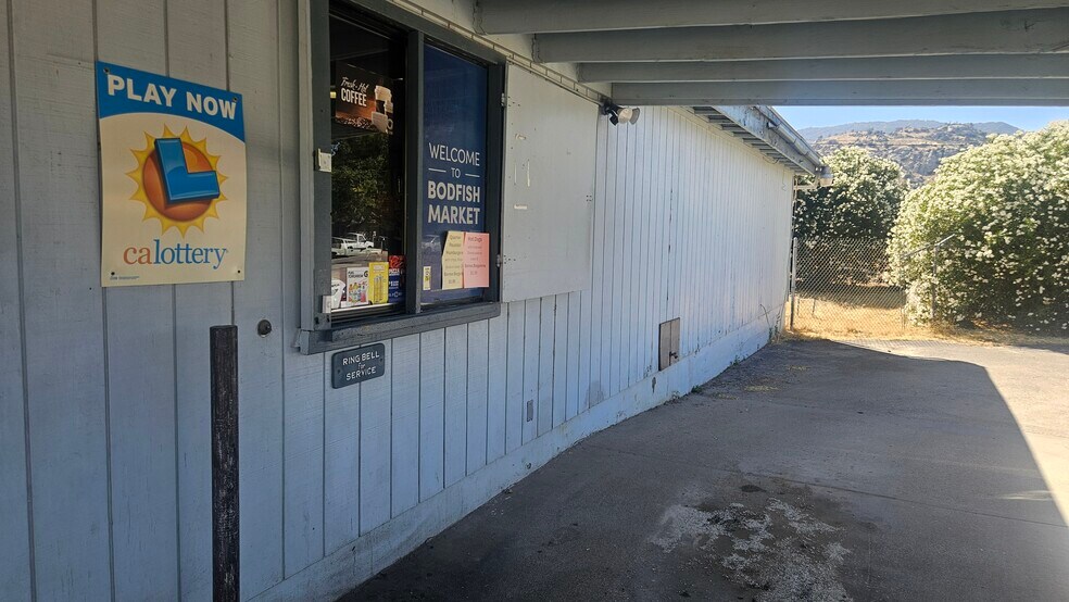 More Photos Of 3933 Lake Isabella Blvd, Bodfish Storefront For Sale