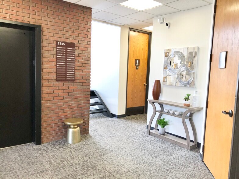 More Photos Of 7345 S Pierce St, Littleton Office For Lease