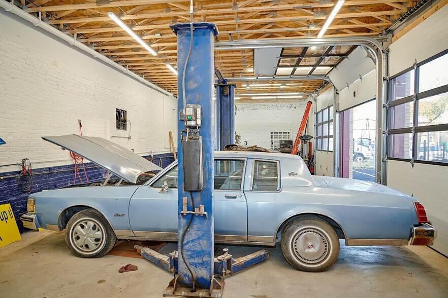 More Photos Of 3800 W Division St, Chicago Auto Salvage Facility For Lease