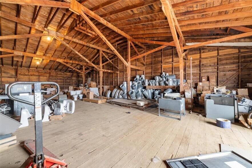 More Photos Of 1403 Blake Dr, Brownwood Warehouse For Sale