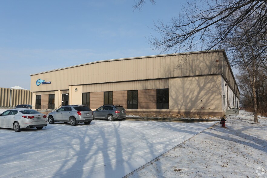 More Photos Of 11600-11630 W 85th St, Lenexa Warehouse For Sale