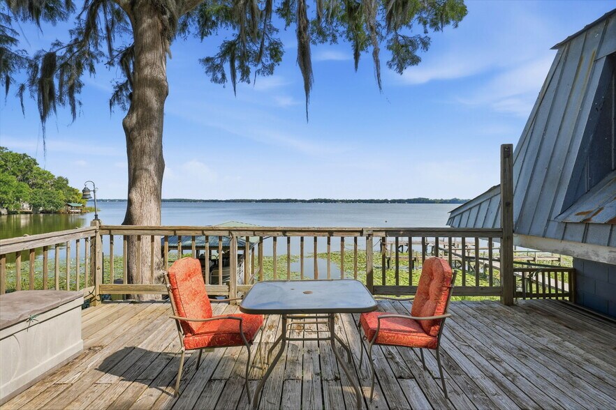 More Photos Of 400 Lakeshore Dr, Eustis Specialty For Sale