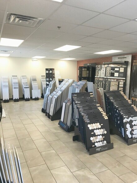 More Photos Of 4567 Piggly Wiggly Dr, North Charleston Warehouse For Lease