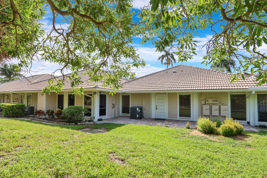 More Photos Of 1501 Presidential Way, West Palm Beach Medical For Lease
