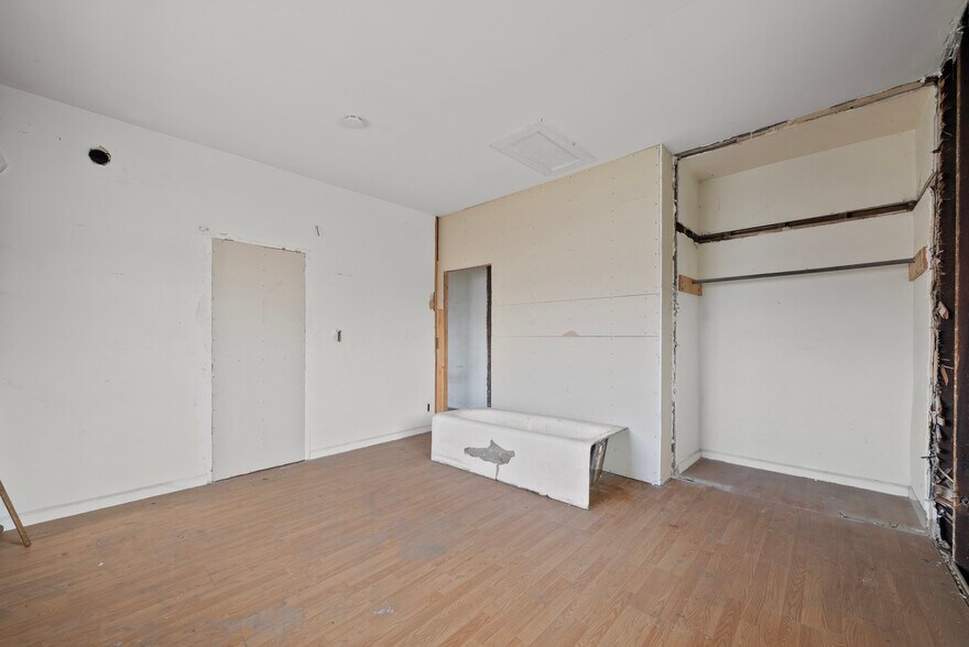 More Photos Of 4441 Avalon Blvd, Los Angeles Apartments For Sale