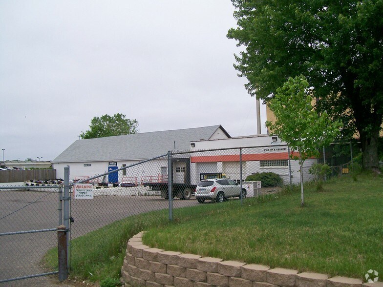 More Photos Of 731 Prior Ave N, Saint Paul Industrial For Sale