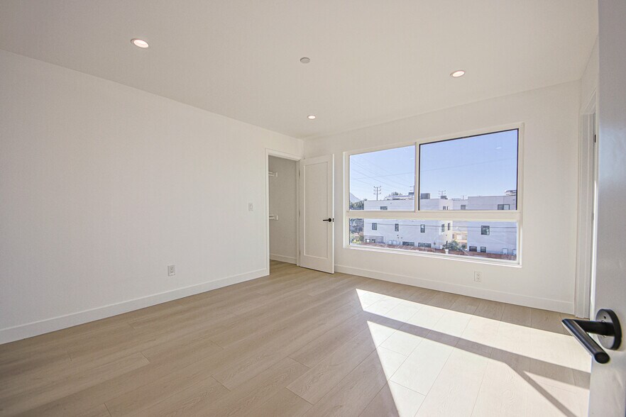 More Photos Of 5709 Auckland Ave, North Hollywood Apartments For Sale