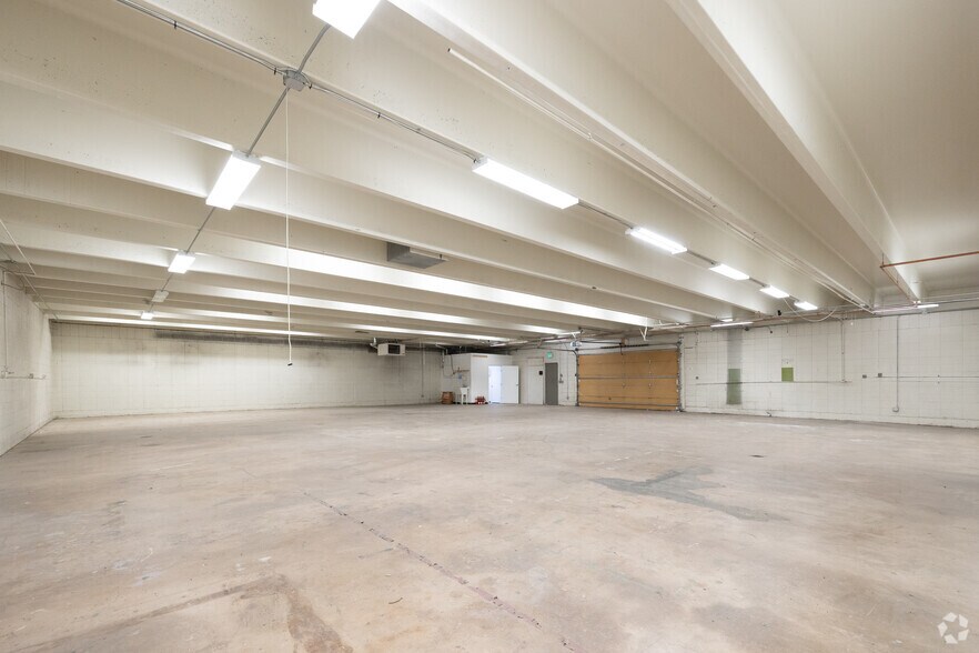 More Photos Of 2208 Bott Ave, Colorado Springs Service For Lease