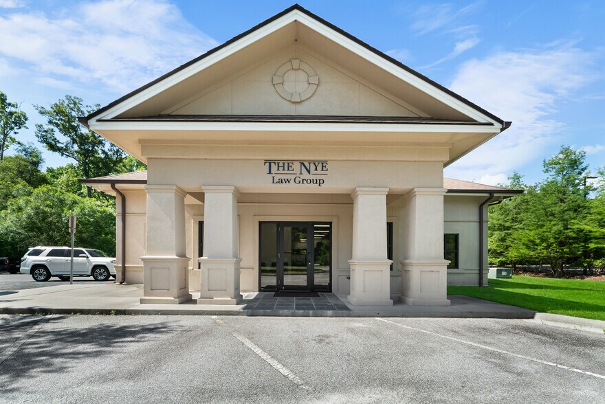 More Photos Of 119 Southern Blvd, Savannah Office For Sale