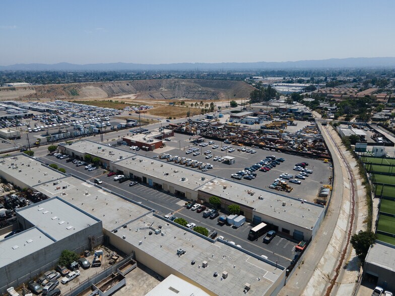 More Photos Of 12455 Branford St, Pacoima Warehouse For Sale
