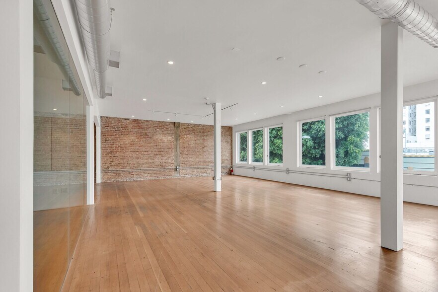 More Photos Of 337-343 19th St, Oakland Office For Lease