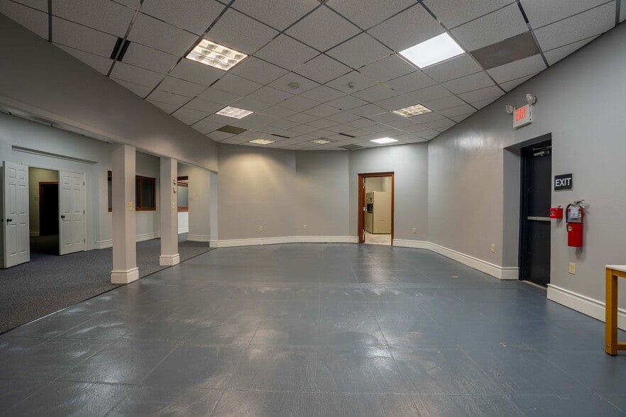 More Photos Of 8160 Regent Pky, Fort Mill Flex For Lease