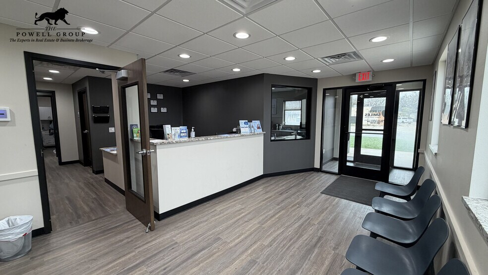 More Photos Of 2615 W 24th St, Plainview Medical For Sale