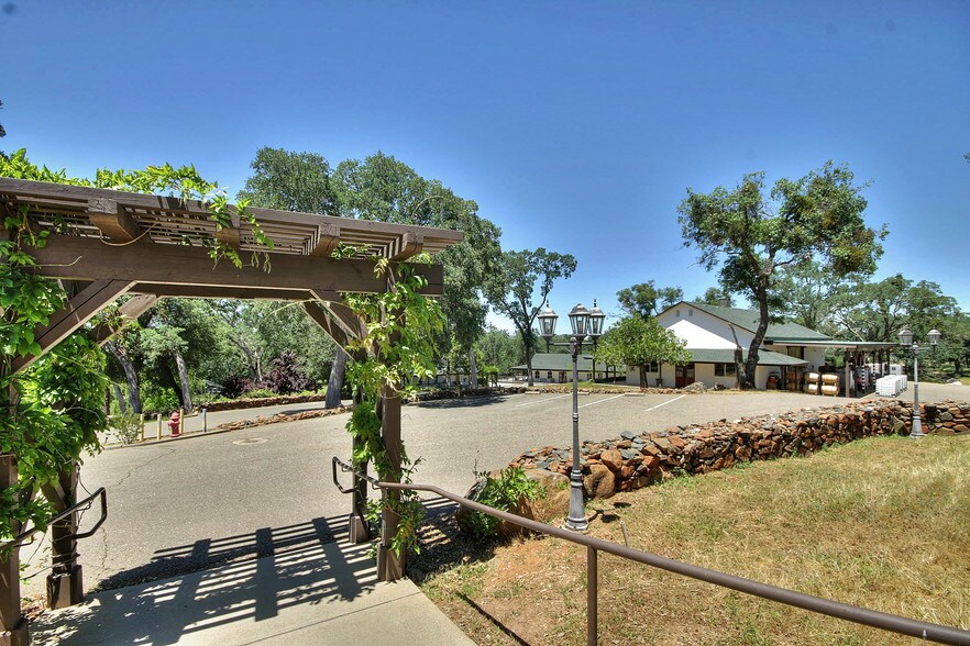 More Photos Of 3040 Ponderosa Rd, Shingle Springs Specialty For Sale