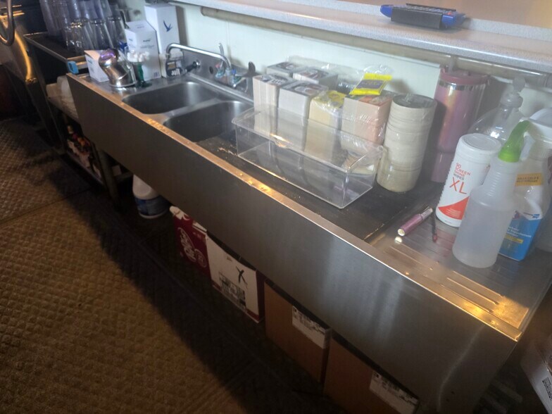 More Photos Of 8101 Schofield Ave, Weston Bar For Sale