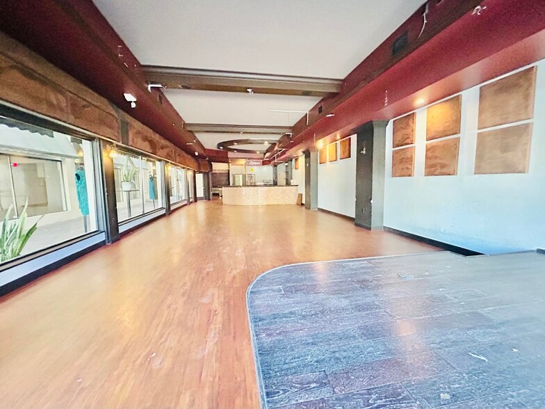 More Photos Of 901-903 E New Haven Ave, Melbourne Storefront Retail Office For Lease