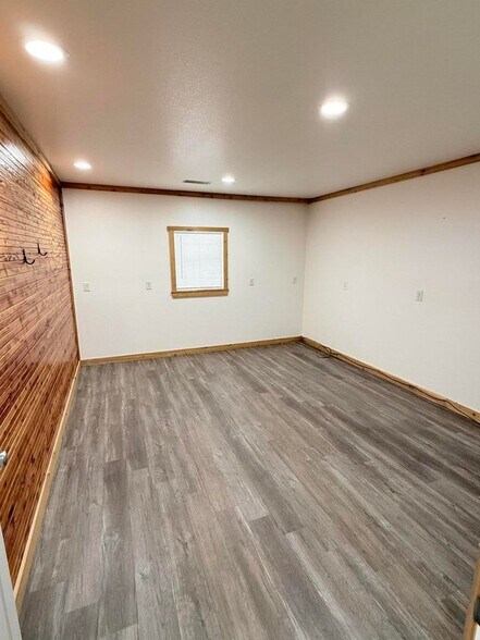More Photos Of 232 Main St, Otho Storefront For Sale