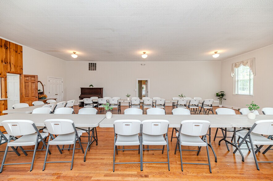 More Photos Of 211 Main st, Broadway Religious Facility For Sale