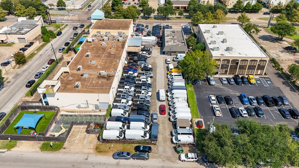 More Photos Of 6375 Richmond Ave, Houston Auto Dealership For Lease