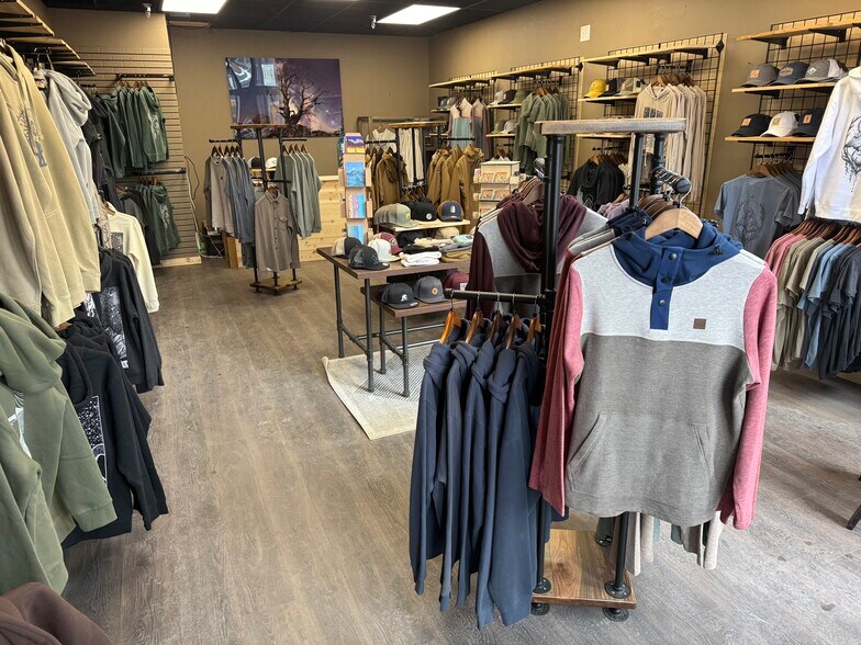 More Photos Of 100 N Main St, Breckenridge General Retail For Sale