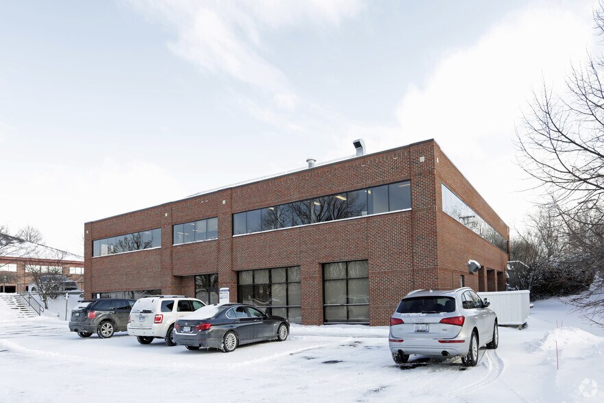 More Photos Of 2301 E Paris St SE, Grand Rapids Office For Lease