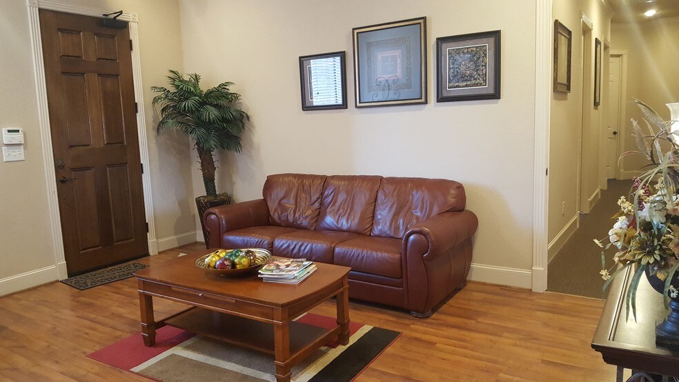 More Photos Of 1846 Snake River Rd, Katy Medical For Lease