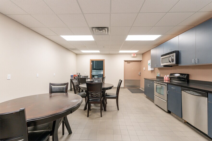 More Photos Of 2235 W Alice Ave, Phoenix Research And Development For Sale
