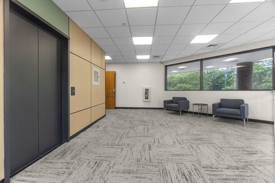 More Photos Of 15 Corporate Dr, Trumbull Medical For Lease