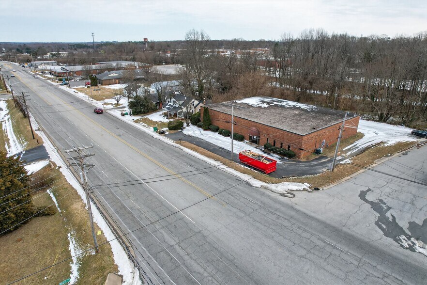 More Photos Of 1225 W Market Center Dr, High Point Warehouse For Sale