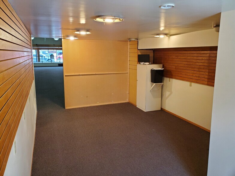 More Photos Of 1210 Sheridan Ave, Cody Storefront For Sale